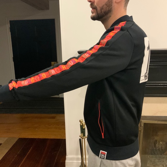 Puma “POWER THROUGH PEACE” zip up bomber jacket. - Picture 5 of 7